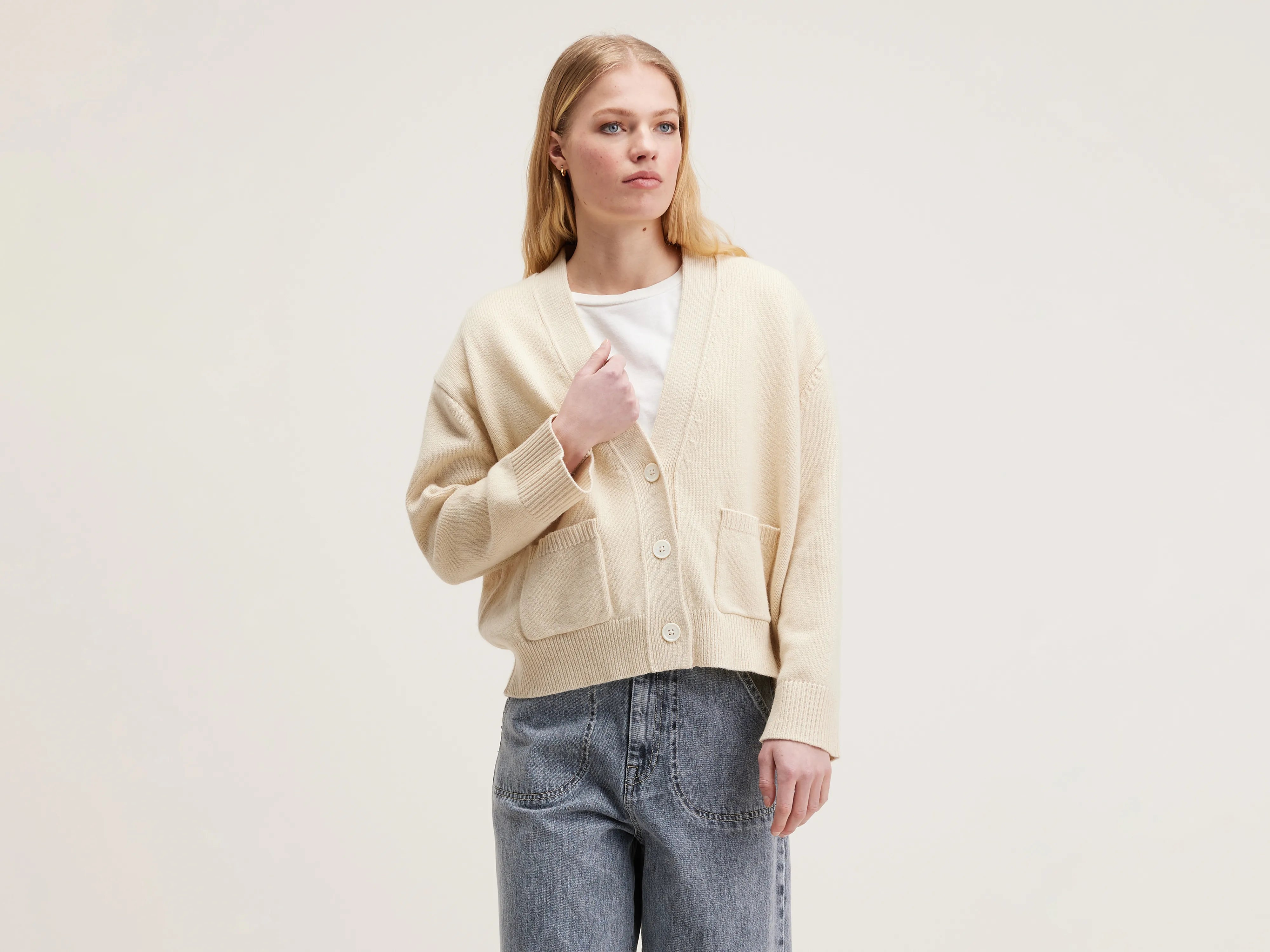 Gaddin boxy cardigan (242 / W / WHISPER) Hooded Cardigan Collared Cardigan Shawl Collar Gaddin boxy cardigan (242 / W / WHISPER) Hooded Cardigan Collared Cardigan Shawl Collar
