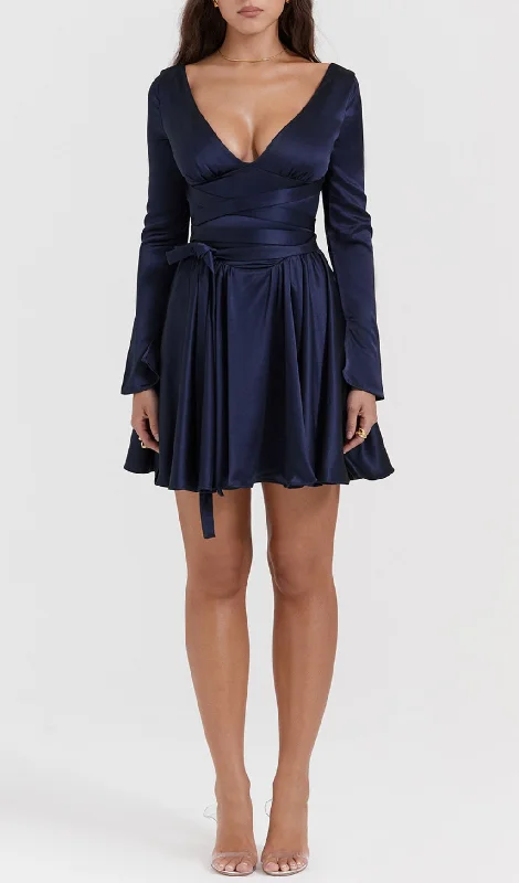 DEEP V NECK MINI DRESS IN NAVY Tunics Practical easy-care